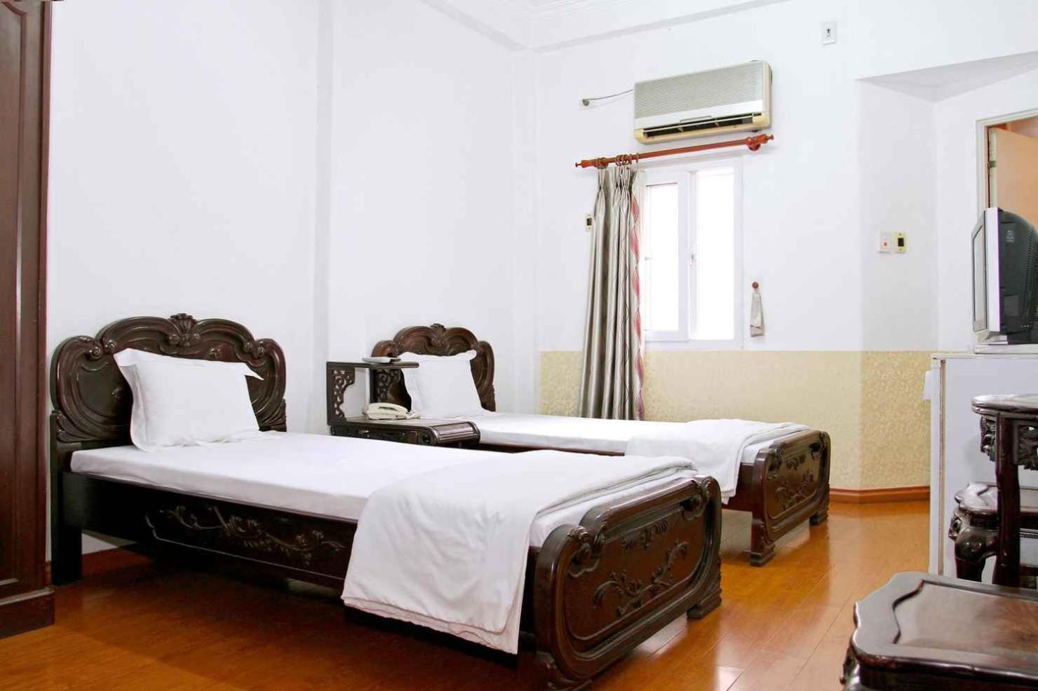 Hoang Cuong Hotel 15 Nguyen Thai Hoc 하노이 외부 사진