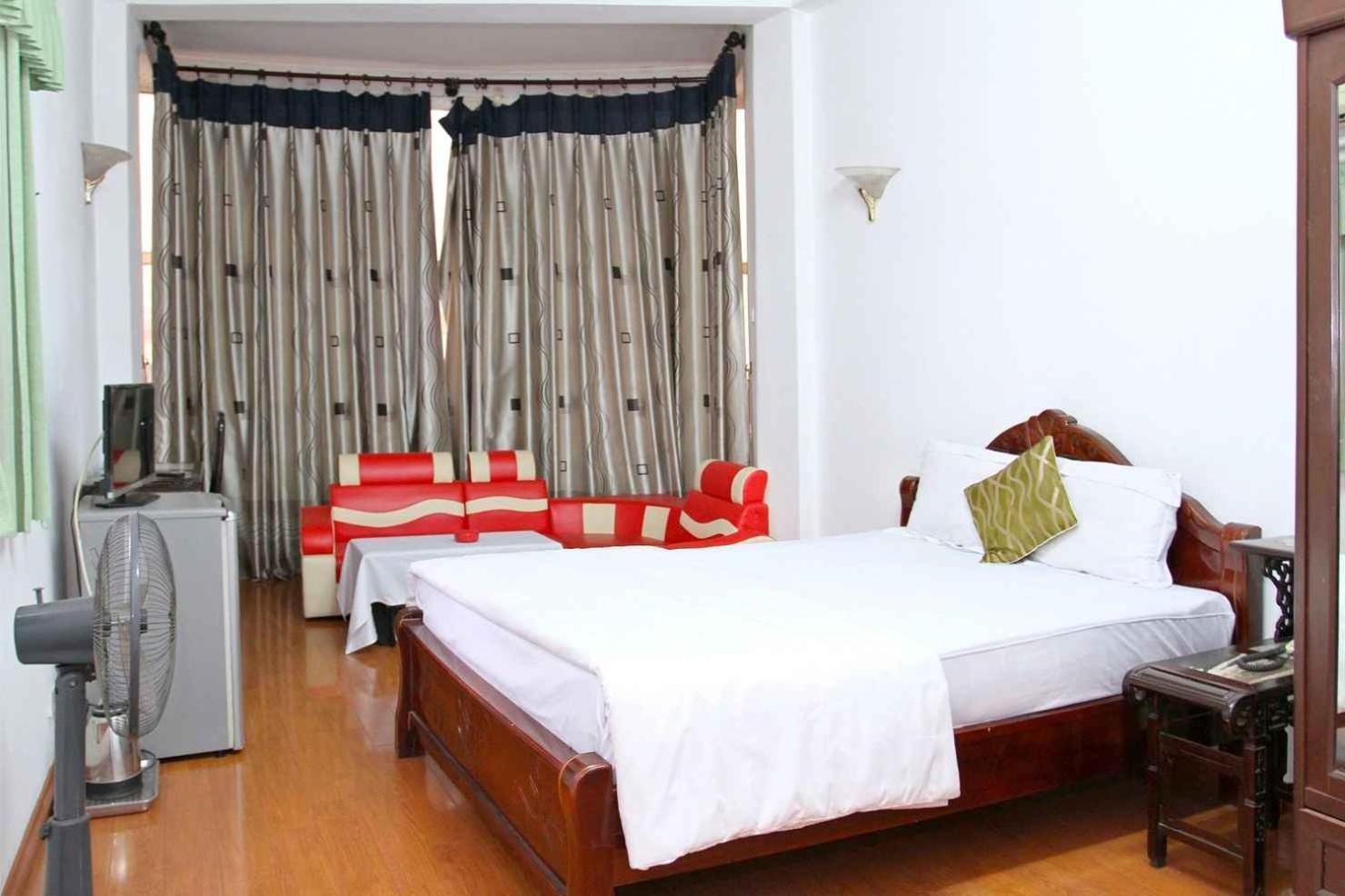 Hoang Cuong Hotel 15 Nguyen Thai Hoc 하노이 외부 사진