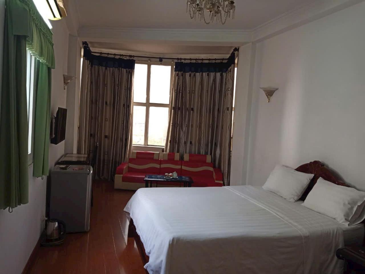 Hoang Cuong Hotel 15 Nguyen Thai Hoc 하노이 외부 사진