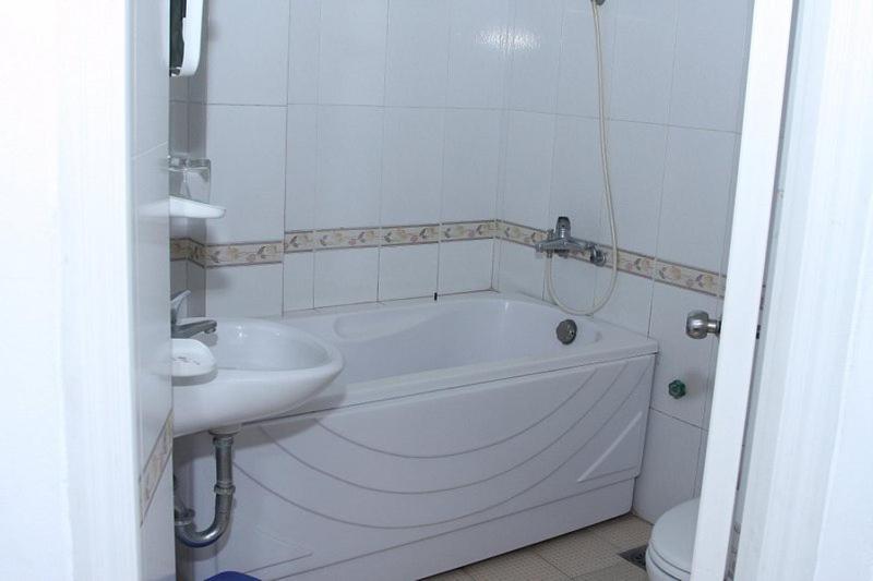 Hoang Cuong Hotel 15 Nguyen Thai Hoc 하노이 외부 사진