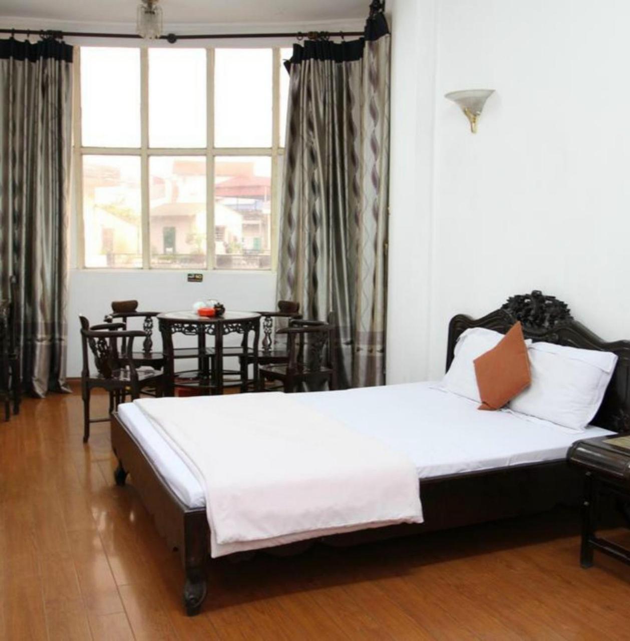 Hoang Cuong Hotel 15 Nguyen Thai Hoc 하노이 외부 사진
